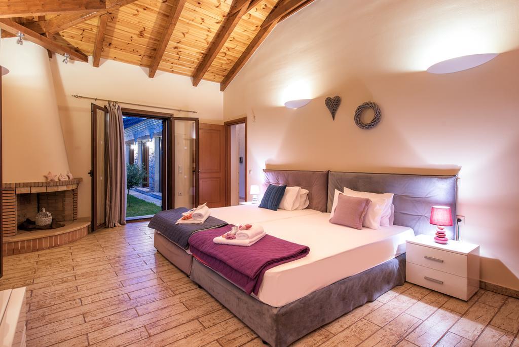 Astarte Villas - Kyveli Luxurious Private Villa Gaitani 客房 照片